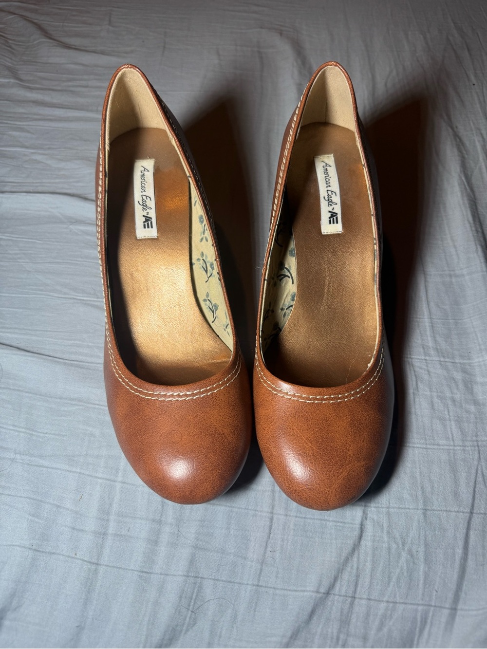 American Eagle Cognac Brown Chunky Block Heel Pumps Size 11 Retro Stitching